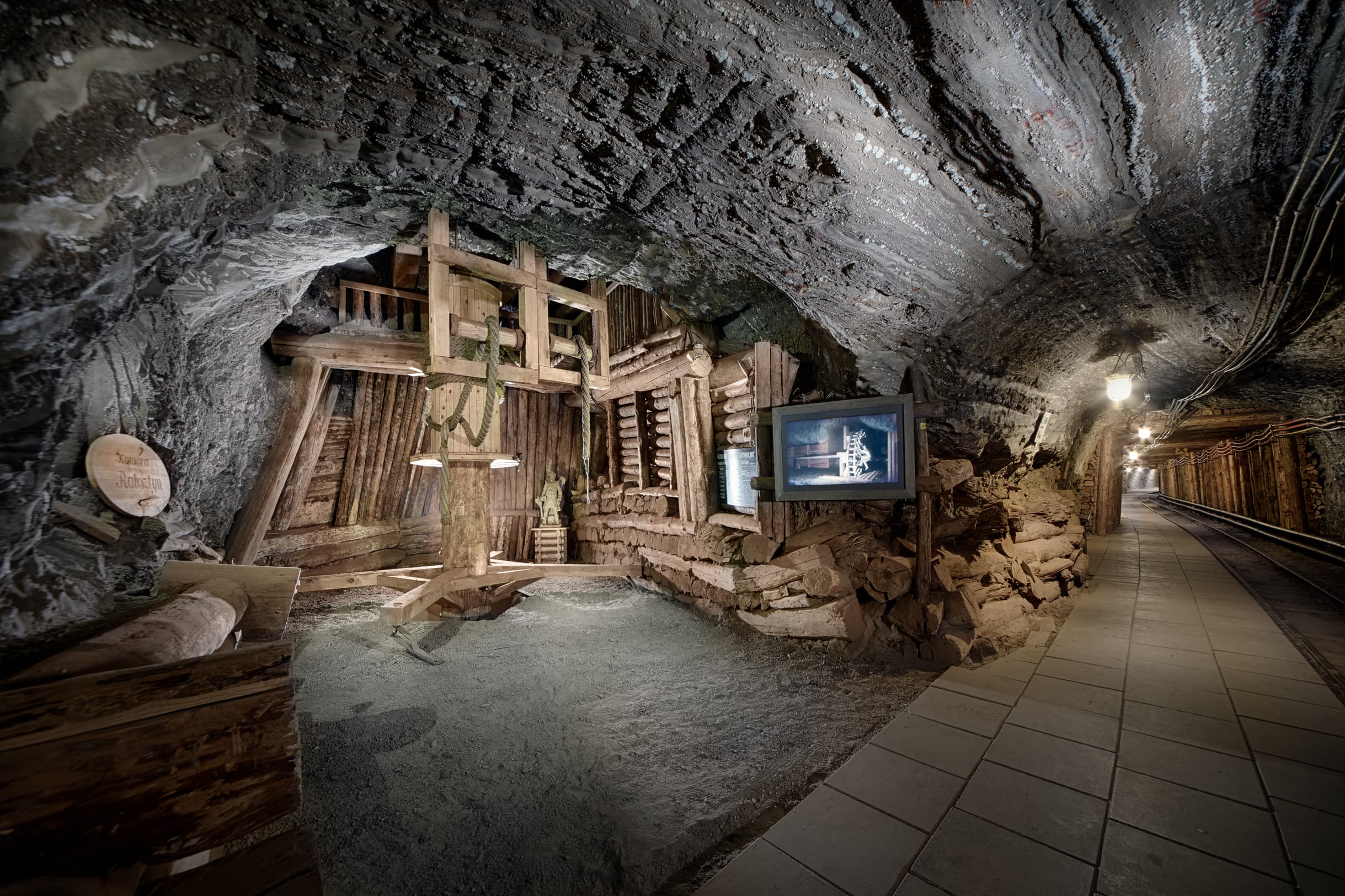 Krakow UNESCO Bochnia Salt Mine Tour and Boat Expedition image 2