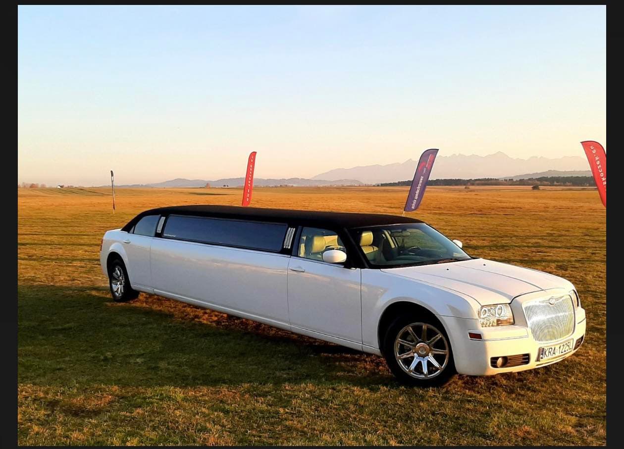 Krakow Stag Party Limo Package with Open Bar & Club Entry