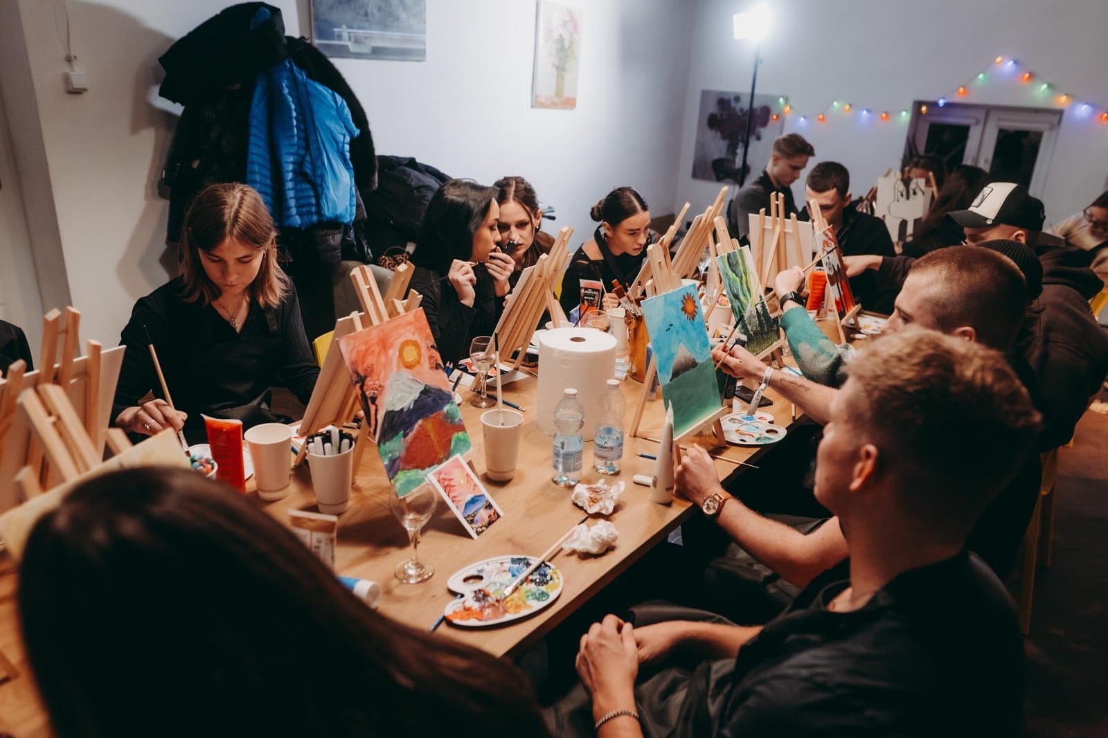 Krakow Sip & Paint Workshop image 2